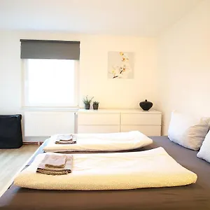 Charming & Cozy Retreat For 2 - Near Ringpark Würzburg